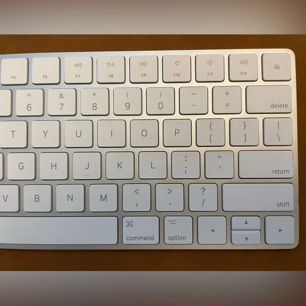 Apple Magic Wireless Keyboard